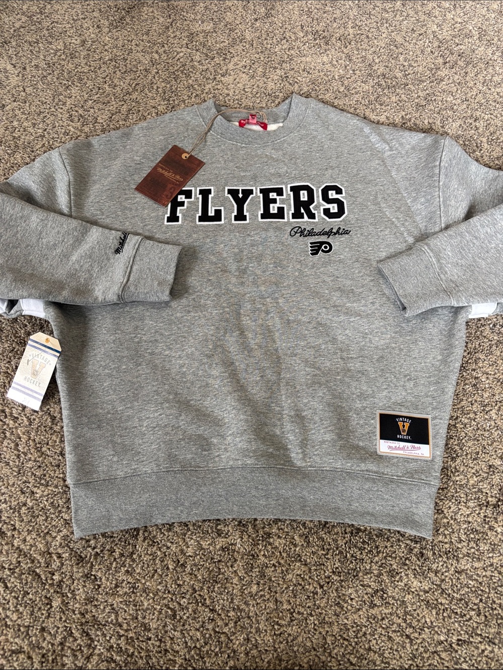 Mitchell & Ness Philadelphia Flyers pullover size XS NWT
